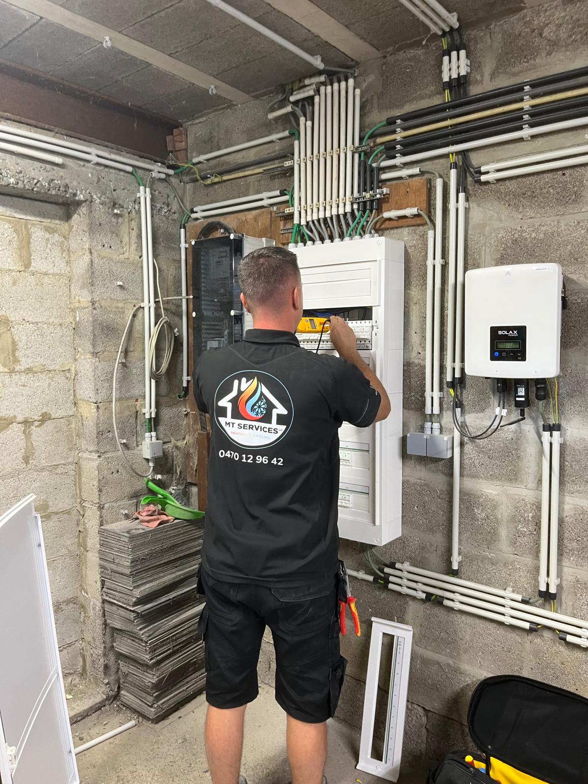 Électricien Mt Services en dépannage électrique à Libramont
